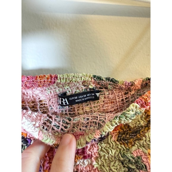 ZARA • One Shoulder Smocked Floral Puff Sleeve Boho Crop Top XS - Picture 6 of 7